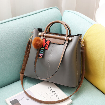 Female bag 2019 spring new cool Korean version of the big bag sleek minimalist shoulder bag
Female bag 2019 spring new cool Korean version of the big bag sleek minimalist shoulder bag