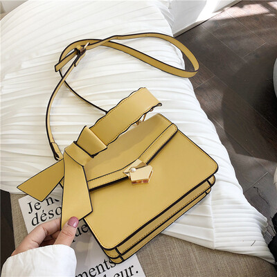 Qiao Bani 2019 new South Korea ins fashion solid color wide shoulder straps shoulder shoulder diagonal trend female bag
Qiao Bani 2019 new South Korea ins fashion solid color wide shoulder straps shoulder shoulder diagonal trend female bag