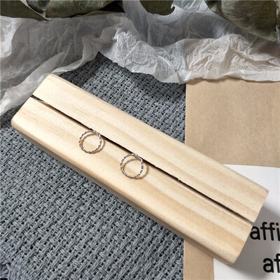 2019 latest design brand very fine new pattern small circle earrings simple earrings for women
2019 latest design brand very fine new pattern small circle earrings simple earrings for women