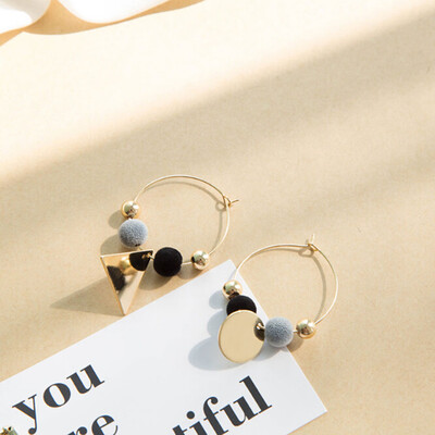 New Fashion Style Boho Dangle Earring Gold Color Circle Plush Ball Earrings Accessories For Women Pearl Color Jewelry Gifts
New Fashion Style Boho Dangle Earring Gold Color Circle Plush Ball Earrings Accessories For Women Pearl Color Jewelry Gifts