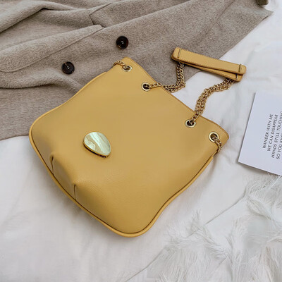 Large-capacity bag female new Korean version of the wild single shoulder Messenger bag fashion chain bucket bag
Large-capacity bag female new Korean version of the wild single shoulder Messenger bag fashion chain bucket bag