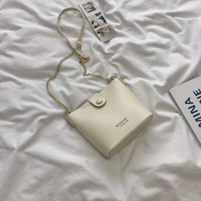 Senior sense summer fashion small bag female 2019 tide simple letter Messenger bag wild single shoulder chain bucket bag
Senior sense summer fashion small bag female 2019 tide simple letter Messenger bag wild single shoulder chain bucket bag