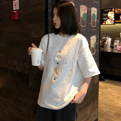 Star Moon Pattern Embroidered Print Womens Tops Fashion Beautiful Loose Short Sleeve Womens T-Shirt
Star Moon Pattern Embroidered Print Womens Tops Fashion Beautiful Loose Short Sleeve Womens T-Shirt
