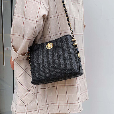 2019 popular network red pouch handbags new wave wild ocean bucket bag summer small fresh ins messenger bag
2019 popular network red pouch handbags new wave wild ocean bucket bag summer small fresh ins messenger bag