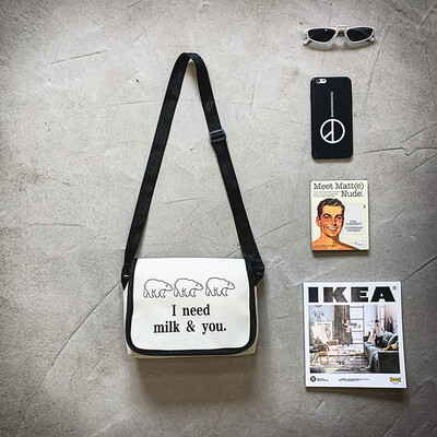 Small bag canvas bag woman single shoulder oblique satchel college student Chichundred Korean version of the ancient sense of the
Small bag canvas bag woman single shoulder oblique satchel college student Chichundred Korean version of the ancient sense of the