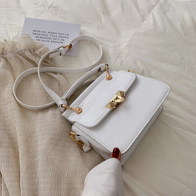 Ins European&American fashion simple retro handbag 2019 new high-grade air single shoulder oblique bag tide
Ins European&American fashion simple retro handbag 2019 new high-grade air single shoulder oblique bag tide