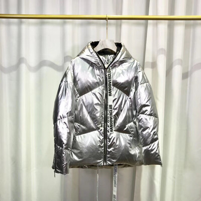 Winter 2018 new Korean fashion hat thickening short style bread suit silver A version of the bright face down jacket womens
Winter 2018 new Korean fashion hat thickening short style bread suit silver A version of the bright face down jacket womens