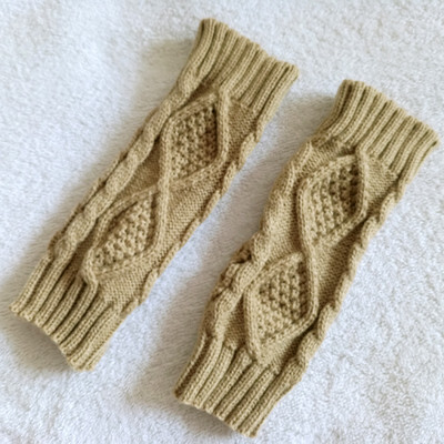 Knitted Gloves Women Winter Half Finger Wool Gloves Autumn&Winter Warm Rhombus Lattice Knitted Wool Couple Gloves
Knitted Gloves Women Winter Half Finger Wool Gloves Autumn&Winter Warm Rhombus Lattice Knitted Wool Couple Gloves
