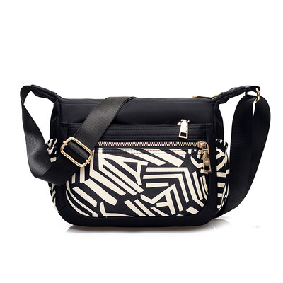 Nylon Single Shoulder Bag Leisure Waterproof Oxford Canvas Bag Woman Slant Bag Printed Fashion Mom Bag
Nylon Single Shoulder Bag Leisure Waterproof Oxford Canvas Bag Woman Slant Bag Printed Fashion Mom Bag