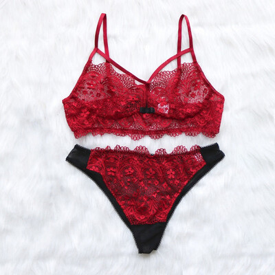 Women Set Exotic Lace Sexy Openwork Cross Straps Gathered Bra Stitching Color Lace Briefs Set
Women Set Exotic Lace Sexy Openwork Cross Straps Gathered Bra Stitching Color Lace Briefs Set