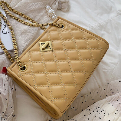 On the new small bag women 2019 new tide Korean version of Joker diamond chain small square bag fashion messenger bag
On the new small bag women 2019 new tide Korean version of Joker diamond chain small square bag fashion messenger bag