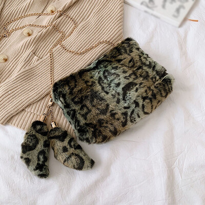 Tailored Fashion Womens Retro Large-Capacity Plush Shoulder Bag Messenger Bag
Tailored Fashion Womens Retro Large-Capacity Plush Shoulder Bag Messenger Bag