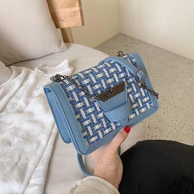 Bag female new fashion hit color woolen single back Messenger bag wild chain small square bag tide
Bag female new fashion hit color woolen single back Messenger bag wild chain small square bag tide