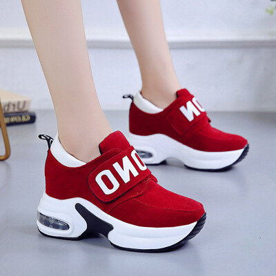Magic stickers low girls shoes Qiu Han version of thick-soled muffin students shoes to increase leisure sports shoes
Magic stickers low girls shoes Qiu Han version of thick-soled muffin students shoes to increase leisure sports shoes
