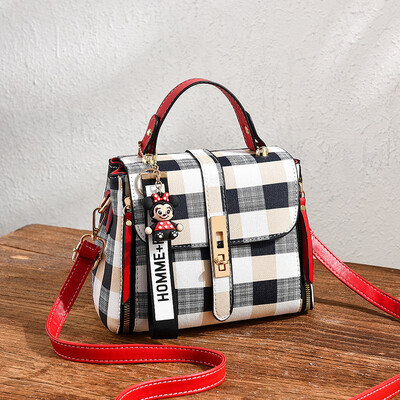 2019 summer new PU leather shoulder diagonal small bag Korean fashion womens bag small square bag cross-border
2019 summer new PU leather shoulder diagonal small bag Korean fashion womens bag small square bag cross-border