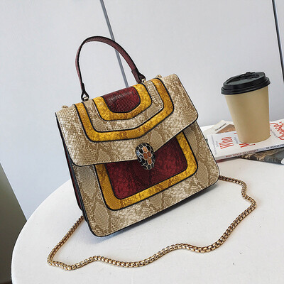 Qiao Bani 2019 new European&American style fashion BV hit color hot snake head flip bag shoulder diagonal trend handbags
Qiao Bani 2019 new European&American style fashion BV hit color hot snake head flip bag shoulder diagonal trend handbags