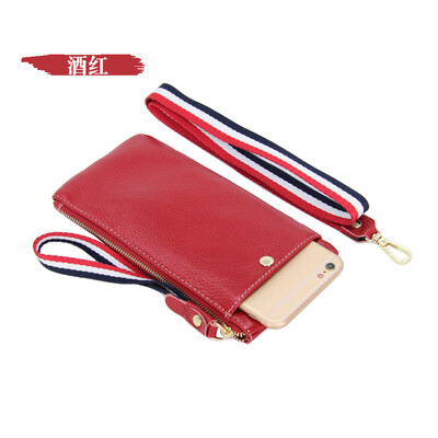 The first layer of leather ladies new hanging neck clutch bag Europe&the United States thin section color broadband leather mobile phone bag long wallet
The first layer of leather ladies new hanging neck clutch bag Europe&the United States thin section color broadband leather mobile phone bag long wallet