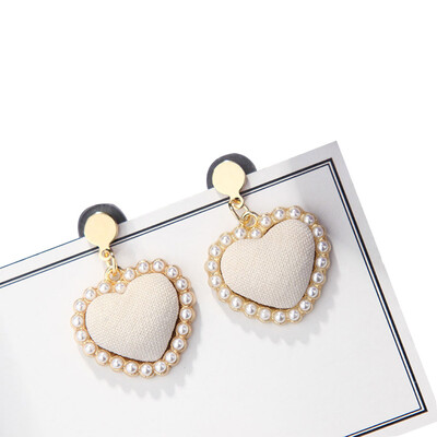 1 pair new cute Love earrings 3 colors Heart Earrings simulated Pearl Candy color small fresh Korean version heart earrings
1 pair new cute Love earrings 3 colors Heart Earrings simulated Pearl Candy color small fresh Korean version heart earrings