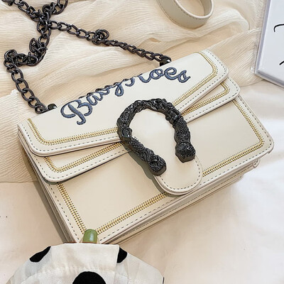 Womens 2019 summer new style simple womens bag fashion Korean version 100 single shoulder slant chain small square bag
Womens 2019 summer new style simple womens bag fashion Korean version 100 single shoulder slant chain small square bag