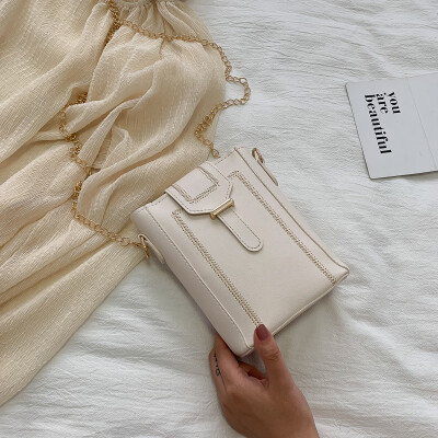 Small fresh casual wild temperament Messenger bag female 2019 new fashion simple sewing thread chain shoulder bag
Small fresh casual wild temperament Messenger bag female 2019 new fashion simple sewing thread chain shoulder bag