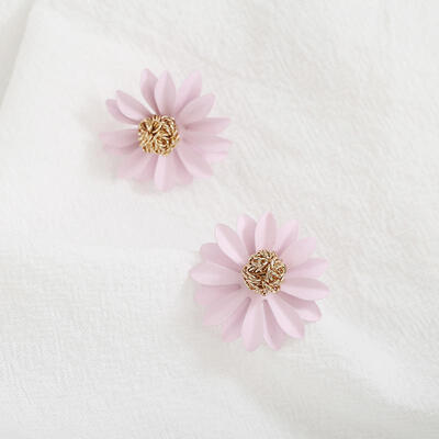 Hot Sale Earrings Trendy Small Daisy Flowers Earrings For Women Chrysanthemum Stud Earrings Fashion Jewelry Brincos Oorbellen
Hot Sale Earrings Trendy Small Daisy Flowers Earrings For Women Chrysanthemum Stud Earrings Fashion Jewelry Brincos Oorbellen
