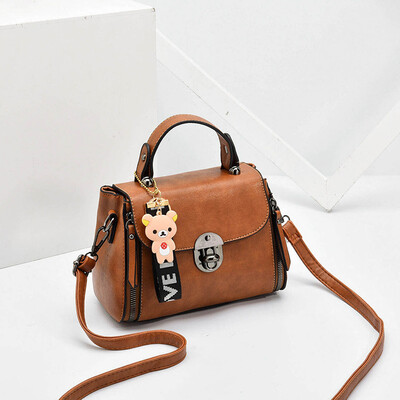 Bag women2018 retro Korean single-shoulder mini simple hand-held fairy messenger bag
Bag women2018 retro Korean single-shoulder mini simple hand-held fairy messenger bag