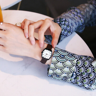 French niche waterproof new watch girls ins wind simple temperament students Korean version of the square
French niche waterproof new watch girls ins wind simple temperament students Korean version of the square
