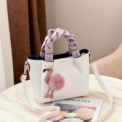 Bucket ladies fashion slanting bag Flamingo handbag Korean version ins Super Fire Fairy one-shoulder bag
Bucket ladies fashion slanting bag Flamingo handbag Korean version ins Super Fire Fairy one-shoulder bag