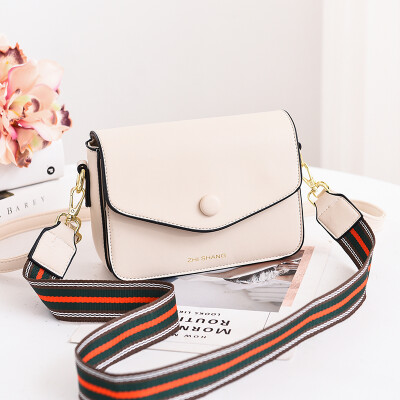 Summer small fresh bag womens new Korean fashion shoulder bag temperament Joker summer messenger bag
Summer small fresh bag womens new Korean fashion shoulder bag temperament Joker summer messenger bag