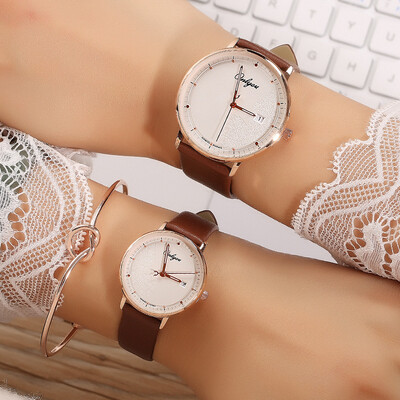 Watch female strap with ultra-thin waterproof love diamond small three-pin exquisite small dial quartz watch
Watch female strap with ultra-thin waterproof love diamond small three-pin exquisite small dial quartz watch