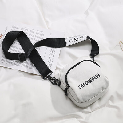 Ins bag female 2019 new wave casual letter shoulder small round bag Korean version of the simple solid color canvas Messenger bag
Ins bag female 2019 new wave casual letter shoulder small round bag Korean version of the simple solid color canvas Messenger bag