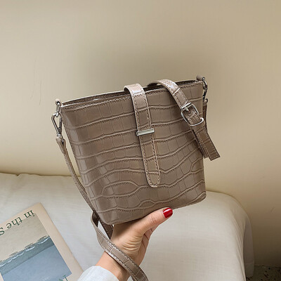 Advanced sense bag Ocean Messenger bag female bag new 2019 fashion bucket bag wild ins vintage shoulder bag
Advanced sense bag Ocean Messenger bag female bag new 2019 fashion bucket bag wild ins vintage shoulder bag