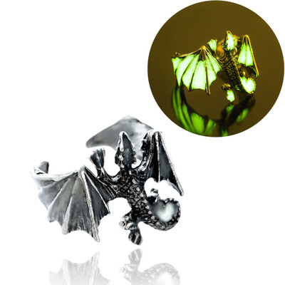 4 Styles Dragon Luminous Rings Glow In Dark Pterosaur Rings Finger Ringe Gold Silver Adjustable Man Hand Jewelry
4 Styles Dragon Luminous Rings Glow In Dark Pterosaur Rings Finger Ringe Gold Silver Adjustable Man Hand Jewelry