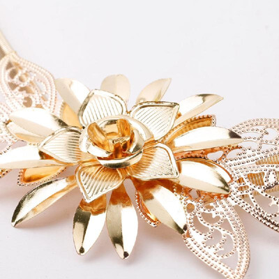 Fashion Women Lady Gold Metal Chain Belt Flower Embellishment Elastic Waist Strap Belt All-Match Cummerbund Gold
Fashion Women Lady Gold Metal Chain Belt Flower Embellishment Elastic Waist Strap Belt All-Match Cummerbund Gold