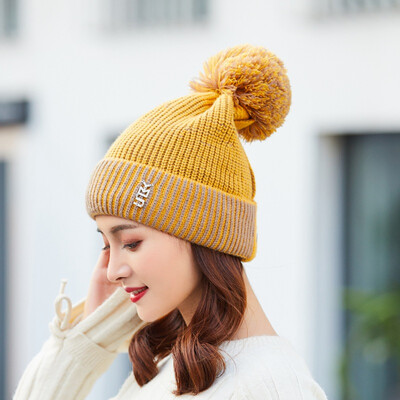 Fallwinter new solid color letters wool hat button couples warm hat simple curling Joker casual knit hat
Fallwinter new solid color letters wool hat button couples warm hat simple curling Joker casual knit hat