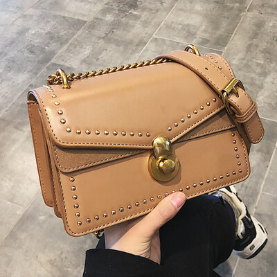 Small bag female 2019 new messenger bag female bag tide Korean fashion retro shoulder bag chain rivets
Small bag female 2019 new messenger bag female bag tide Korean fashion retro shoulder bag chain rivets