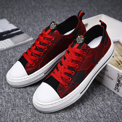 Summer shoes mens casual canvas tide shoes net red shoes wild breathable youth shoes Korean version of the trend of mens shoes
Summer shoes mens casual canvas tide shoes net red shoes wild breathable youth shoes Korean version of the trend of mens shoes