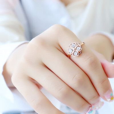 The new vibrato with the girls heart ins ring can be turned four-leaf clover ring female plated gold jewelry hand jewelry
The new vibrato with the girls heart ins ring can be turned four-leaf clover ring female plated gold jewelry hand jewelry