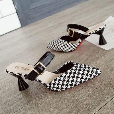 A word of drag&buckle belt high heel bag head sandals womens summer 2019 new version of the Korean version of the sharp l
A word of drag&buckle belt high heel bag head sandals womens summer 2019 new version of the Korean version of the sharp l