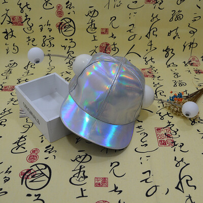 Korean version of the new star with baseball cap runner Deng Chao with the same antenna baby cartoon hat trend fashion
Korean version of the new star with baseball cap runner Deng Chao with the same antenna baby cartoon hat trend fashion