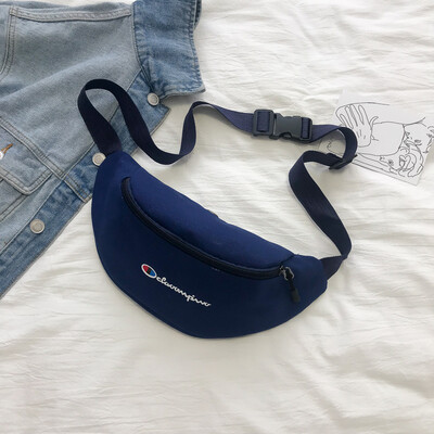 Fashion sports simple wild canvas pocket female 2019 new casual temperament personality letter shoulder Messenger bag
Fashion sports simple wild canvas pocket female 2019 new casual temperament personality letter shoulder Messenger bag