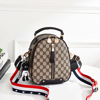 Summer broadband oblique Bag girl student Korean version Baitao Lady Bag Fashion single shoulder bag
Summer broadband oblique Bag girl student Korean version Baitao Lady Bag Fashion single shoulder bag