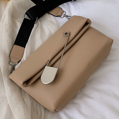 2019 Xinhan version needle oblique satchel womens horizontal square single shoulder woman leisure large capacity small square bag
2019 Xinhan version needle oblique satchel womens horizontal square single shoulder woman leisure large capacity small square bag