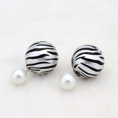 Zebra Printing Double Sided Round Resin Beads Ball Stud Earrings with Stainless Steel Pins Platinum White 24mm Pin 08mm
Zebra Printing Double Sided Round Resin Beads Ball Stud Earrings with Stainless Steel Pins Platinum White 24mm Pin 08mm