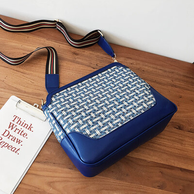 Girl big bag new Korean version of the color of the wild Messenger bag casual fashion shoulder tote bag tide
Girl big bag new Korean version of the color of the wild Messenger bag casual fashion shoulder tote bag tide