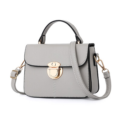 On the new wave of women Korean version of ins super fire Joker ladies bill of lading shoulder slung small square bag
On the new wave of women Korean version of ins super fire Joker ladies bill of lading shoulder slung small square bag