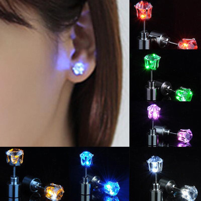 LED Luminous Zirconia Stone Ear Stud Earrings for Nightclubs Dance Party Accessories Light Up LED Bling Ear Studs
LED Luminous Zirconia Stone Ear Stud Earrings for Nightclubs Dance Party Accessories Light Up LED Bling Ear Studs