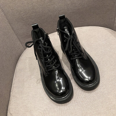 Autumn black breathable martin boots female English students Korean version of Joker Victoria Christina Hesketh short cylinder ins
Autumn black breathable martin boots female English students Korean version of Joker Victoria Christina Hesketh short cylinder ins