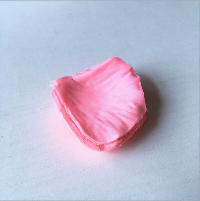 FUNNYBUNNY Silk Artificial Rose Petals Wedding Ceremony Flower Scatter Tables Decorations
FUNNYBUNNY Silk Artificial Rose Petals Wedding Ceremony Flower Scatter Tables Decorations