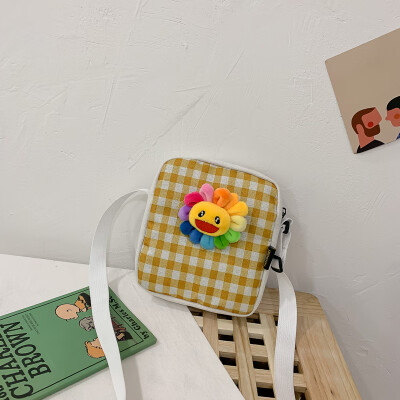 2019 new wild plaid shoulder bag fashion Messenger small square bag cartoon cute colorful sun flower canvas bag
2019 new wild plaid shoulder bag fashion Messenger small square bag cartoon cute colorful sun flower canvas bag